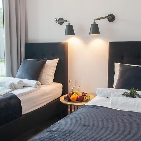 Marina Mietkow Hotel Dominice Kültér fotó