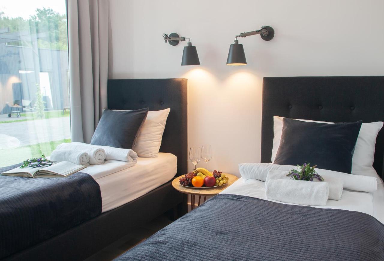 Marina Mietkow Hotel Dominice Kültér fotó