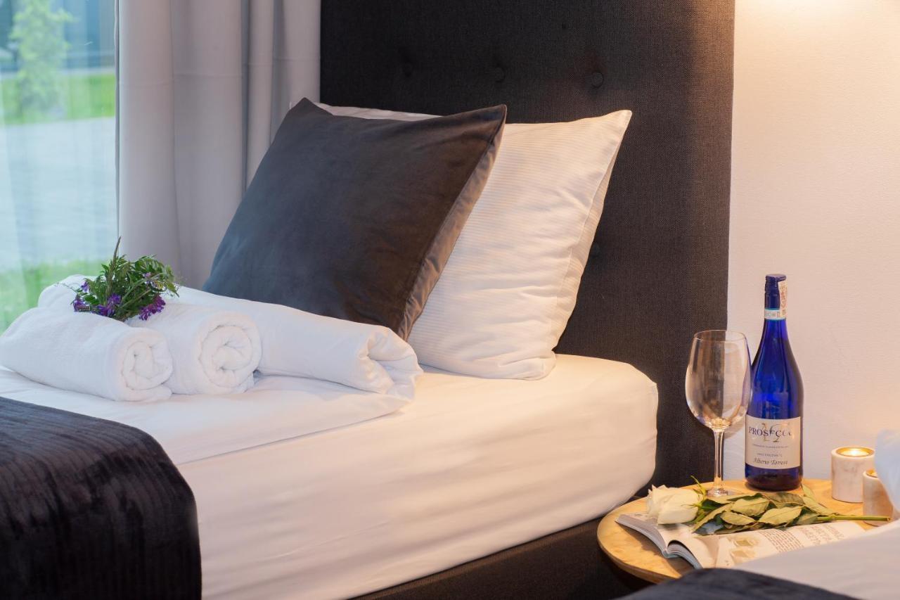 Marina Mietkow Hotel Dominice Kültér fotó
